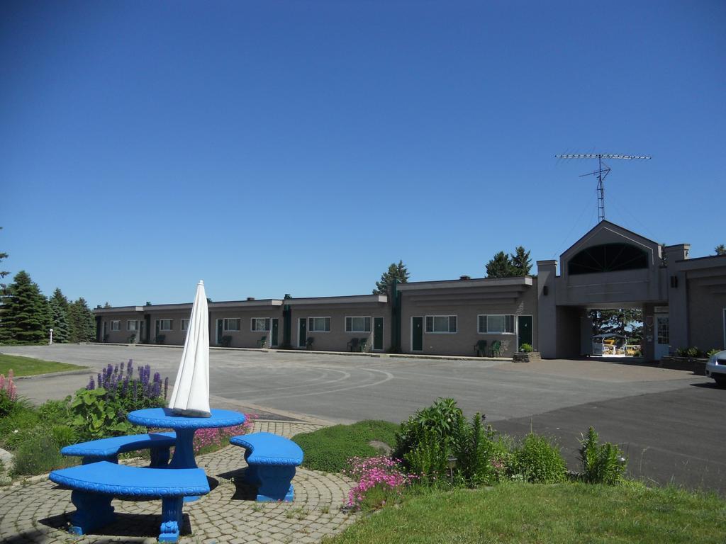 Motel Normandie Louiseville Dış mekan fotoğraf