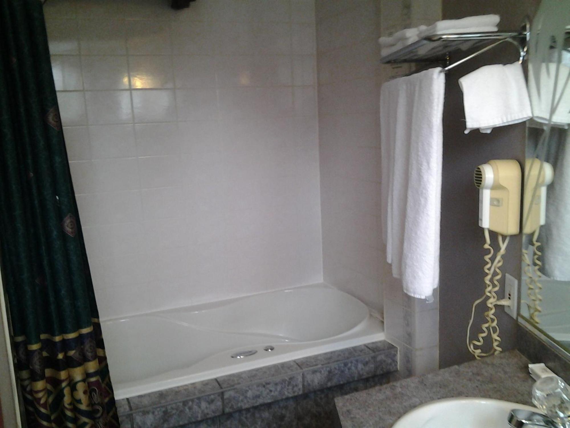 Motel Normandie Louiseville Oda fotoğraf