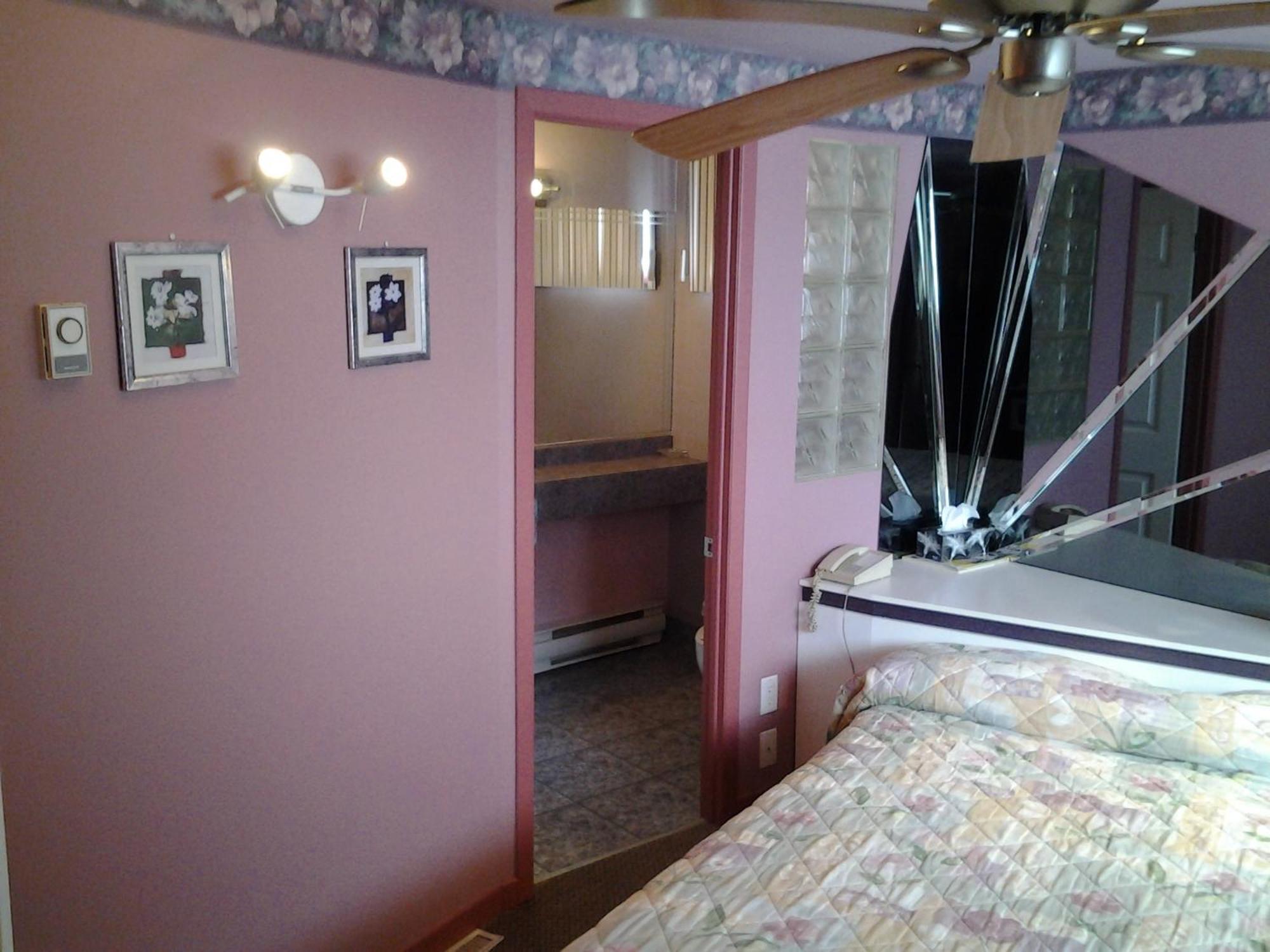 Motel Normandie Louiseville Oda fotoğraf