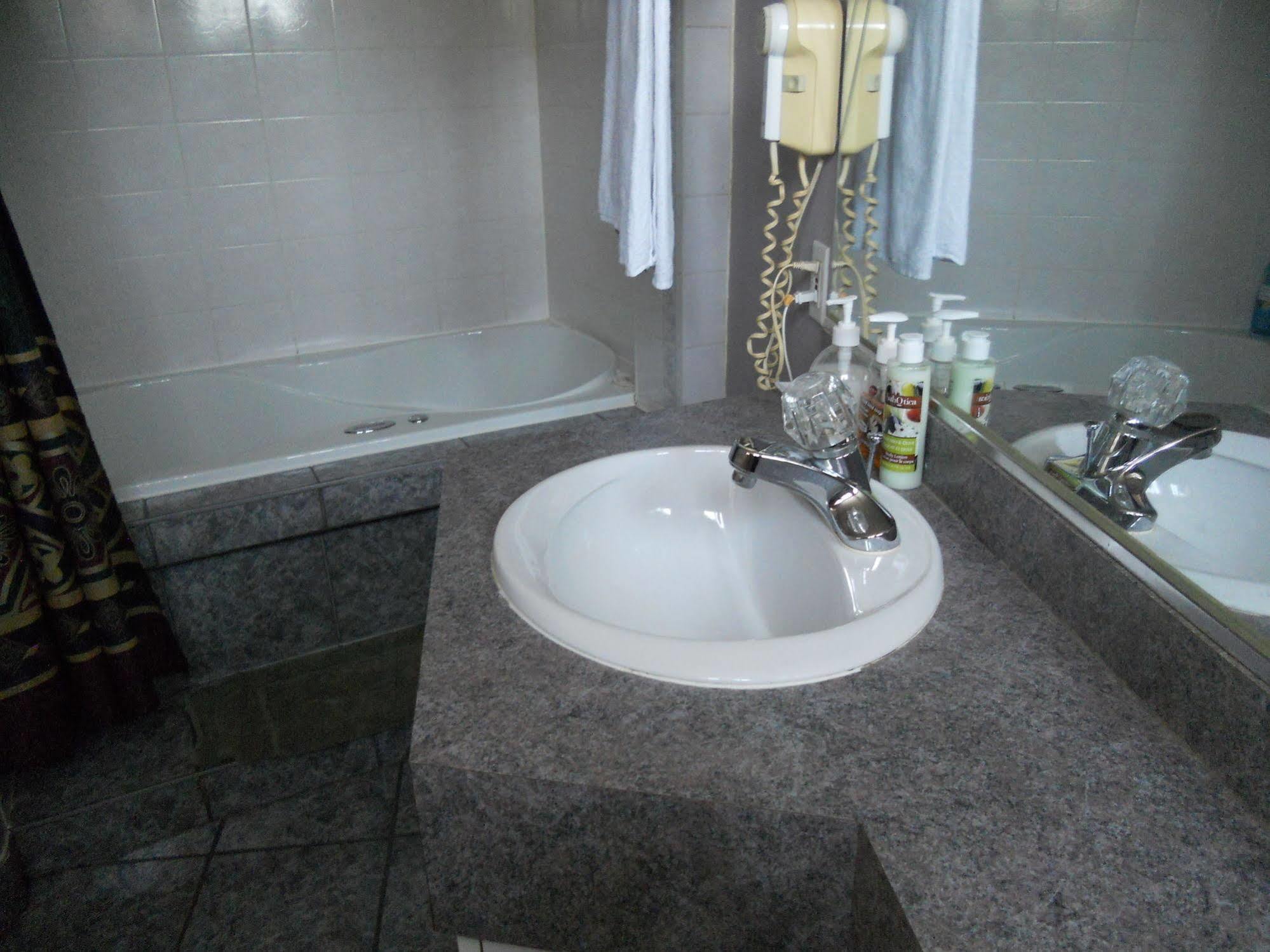Motel Normandie Louiseville Dış mekan fotoğraf